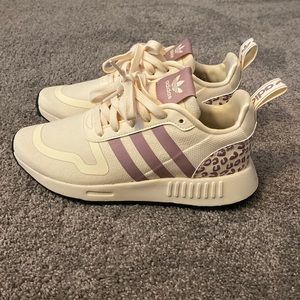 Adidas Sneaker